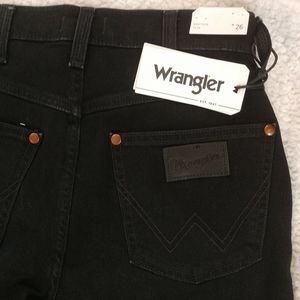 NWT Wrangler Heritage Slim size 26